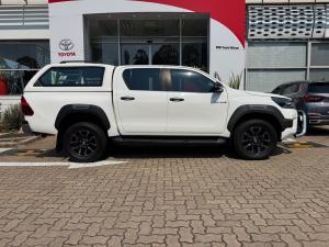 Toyota Hilux 2.8GD-6 double cab 4x4 Legend RS manual - Image 3