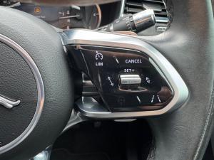 Jaguar F-Pace D200 AWD S - Image 11