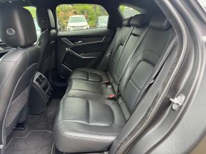 Jaguar F-Pace D200 AWD S - Image 18