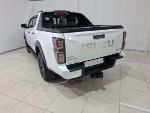 Isuzu D-Max 3.0TD double cab V-Cross - Image 3