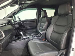 Isuzu D-Max 3.0TD double cab V-Cross - Image 8