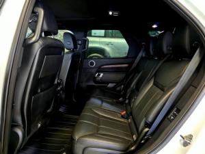 Land Rover Discovery HSE Td6 - Image 10