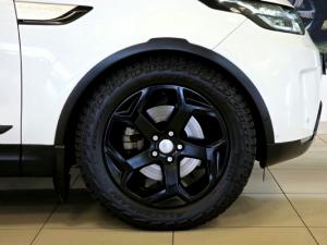 Land Rover Discovery HSE Td6 - Image 4