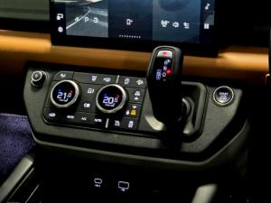 Land Rover Defender 110 D300 X-Dynamic HSE - Image 17