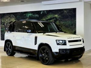 Land Rover Defender 110 D300 X-Dynamic HSE - Image 1