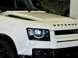 Land Rover Defender 110 D300 X-Dynamic HSE - Image 3
