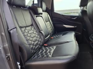 Nissan Navara 2.5DDTi double cab LE Plus - Image 10