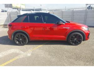 Volkswagen T-Roc 2.0TSI 4Motion R-Line - Image 3