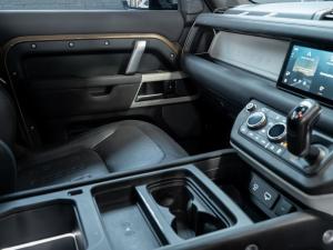 Land Rover Defender 110 D240 X-Dynamic SE - Image 15
