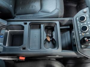 Land Rover Defender 110 D240 X-Dynamic SE - Image 16