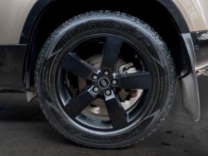Land Rover Defender 110 D240 X-Dynamic SE - Image 28