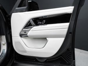 Land Rover Range Rover P530 Autobiography - Image 17