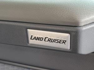 Toyota Land Cruiser 79 4.5D-4D LX V8 single cab - Image 22
