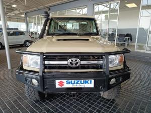 Toyota Land Cruiser 79 4.5D-4D LX V8 single cab - Image 2