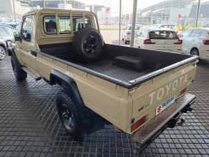 Toyota Land Cruiser 79 4.5D-4D LX V8 single cab - Image 5