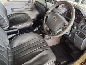 Toyota Land Cruiser 79 4.5D-4D LX V8 single cab - Image 9