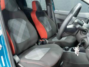Renault Kwid 1.0 Techno auto - Image 16