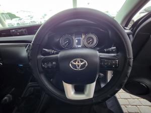 Toyota Hilux 2.4GD-6 single cab Raider manual - Image 8