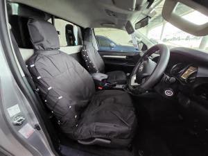 Toyota Hilux 2.4GD-6 single cab Raider manual - Image 12