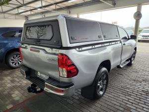 Toyota Hilux 2.4GD-6 single cab Raider manual - Image 2