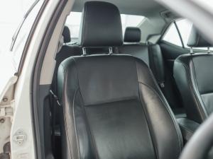Toyota Corolla 1.4D-4D Prestige - Image 11