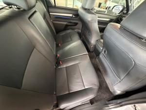 Toyota Hilux 2.8GD-6 48V double cab 4x4 Legend - Image 15