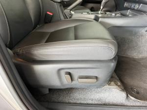 Toyota Hilux 2.8GD-6 48V double cab 4x4 Legend - Image 16