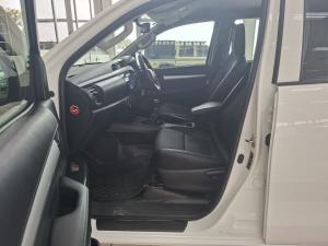 Toyota Hilux 2.4GD-6 double cab 4x4 SR - Image 7
