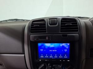 Isuzu KB 300 TDi LXD/C - Image 7