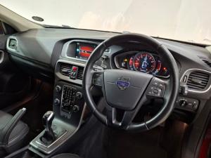 Volvo V40 T3 Kinetic - Image 10