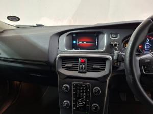 Volvo V40 T3 Kinetic - Image 7