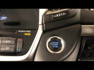 Toyota Land Cruiser 200 4.5D-4D V8 VX-R - Image 16