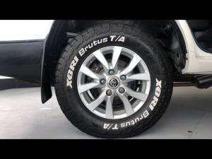 Toyota Land Cruiser 200 4.5D-4D V8 VX-R - Image 20