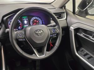 Toyota RAV4 2.0 GX auto - Image 8