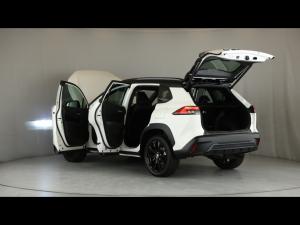 Toyota Corolla Cross 1.8 HEV GR-Sport - Image 25