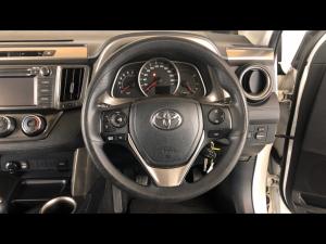 Toyota RAV4 2.2D-4D AWD GX - Image 8