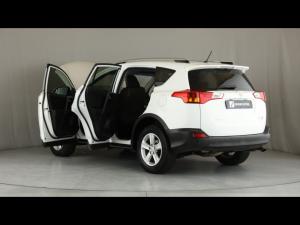 Toyota RAV4 2.2D-4D AWD GX - Image 25