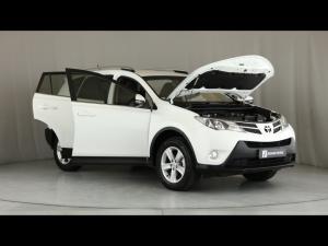 Toyota RAV4 2.2D-4D AWD GX - Image 29
