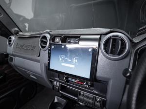 Toyota Land Cruiser 79 4.5D-4D LX V8 single cab - Image 28