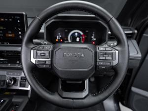 Toyota Hilux 2.8GD-6 double cab Raider 4x4 - Image 23