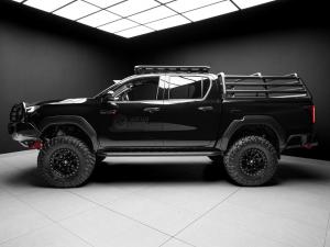 Toyota Hilux 2.8GD-6 double cab Raider 4x4 - Image 2