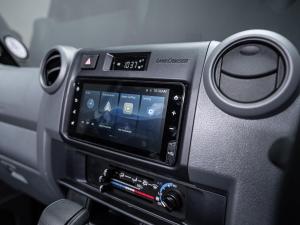 Toyota Land Cruiser 79 2.8GD-6 double cab auto - Image 25