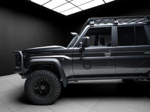 Toyota Land Cruiser 79 2.8GD-6 double cab auto - Image 3