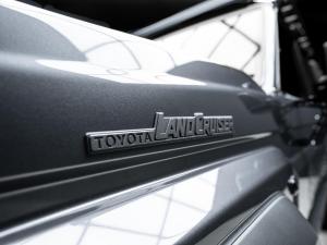 Toyota Land Cruiser 79 2.8GD-6 double cab auto - Image 8