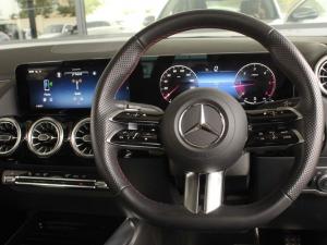 Mercedes-Benz GLA GLA200d Progressive - Image 12