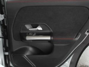 Mercedes-Benz GLA GLA200d Progressive - Image 14