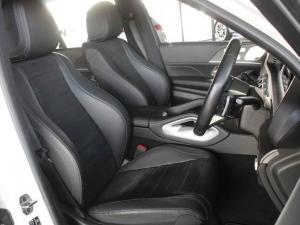 Mercedes-Benz GLE GLE300d 4Matic - Image 17