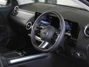 Mercedes-Benz GLA GLA200d Progressive - Image 11