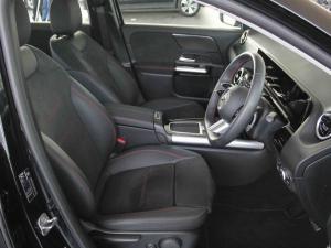 Mercedes-Benz GLA GLA200d Progressive - Image 20