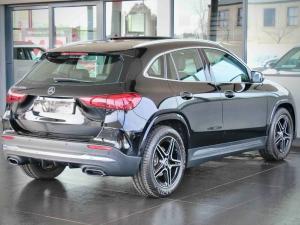 Mercedes-Benz GLA GLA200d Progressive - Image 3
